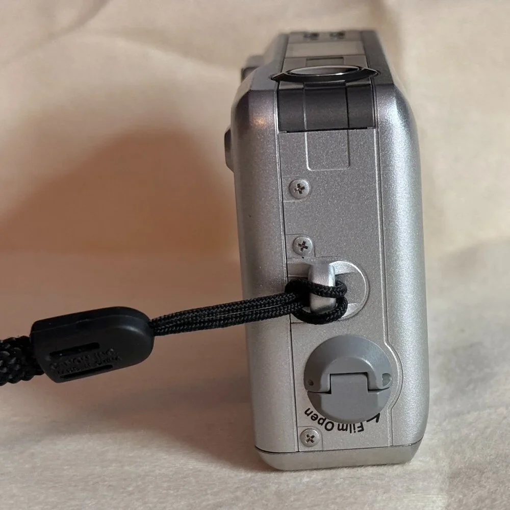 Canon IXUS L-1 compact APS Vintage film camera